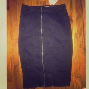 ZIP FRONT DENIM SKIRT